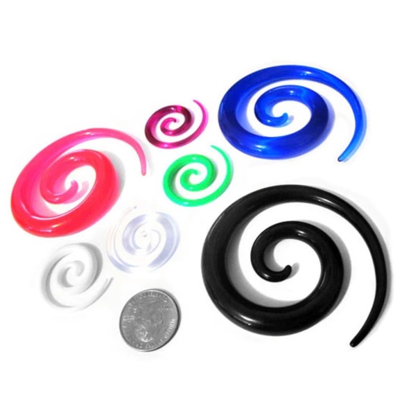 Swirly Earrings🌀🌀 - Picture 4 of 5